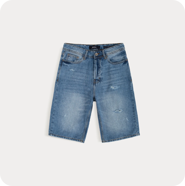 Синие джинсовые шорты